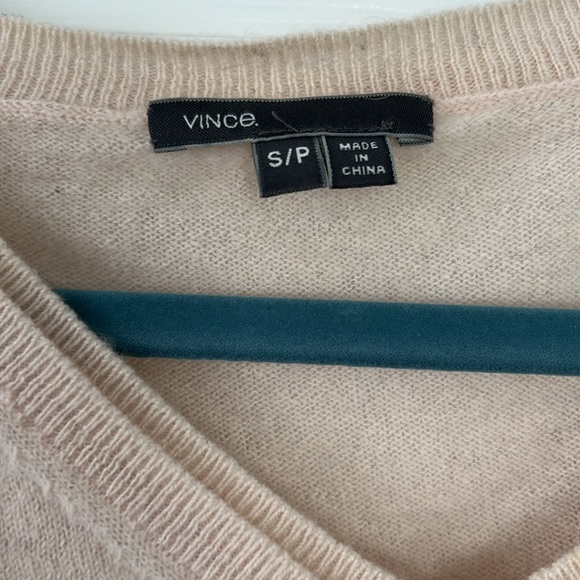 Vince cashmere pale pink, V neck sweater - Picture 2 of 7